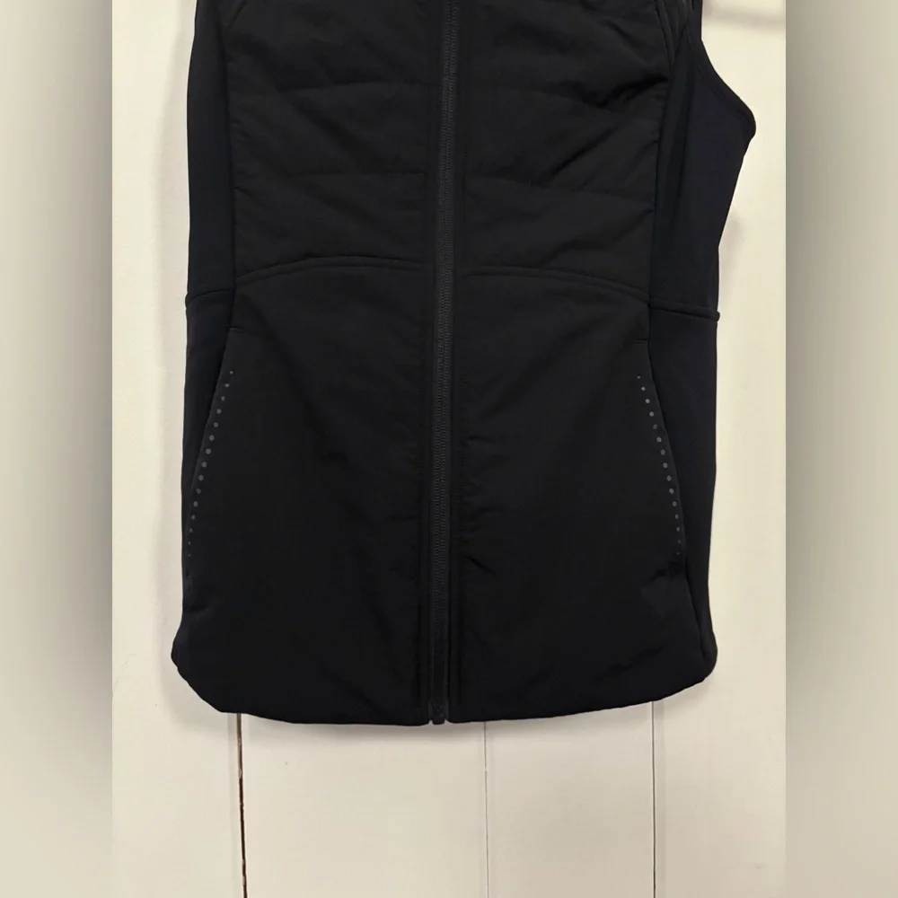 Brand New NWT LuluLemon Primaloft Black Another Mile Vest - Size 4